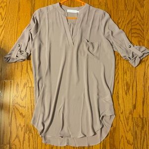 NWOT Taupe Express top